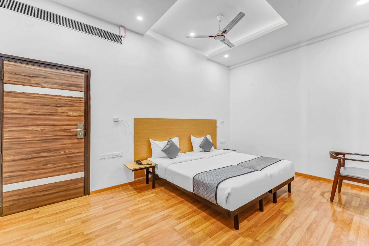 Upar Hotels - T Nagar Chennai Exterior photo